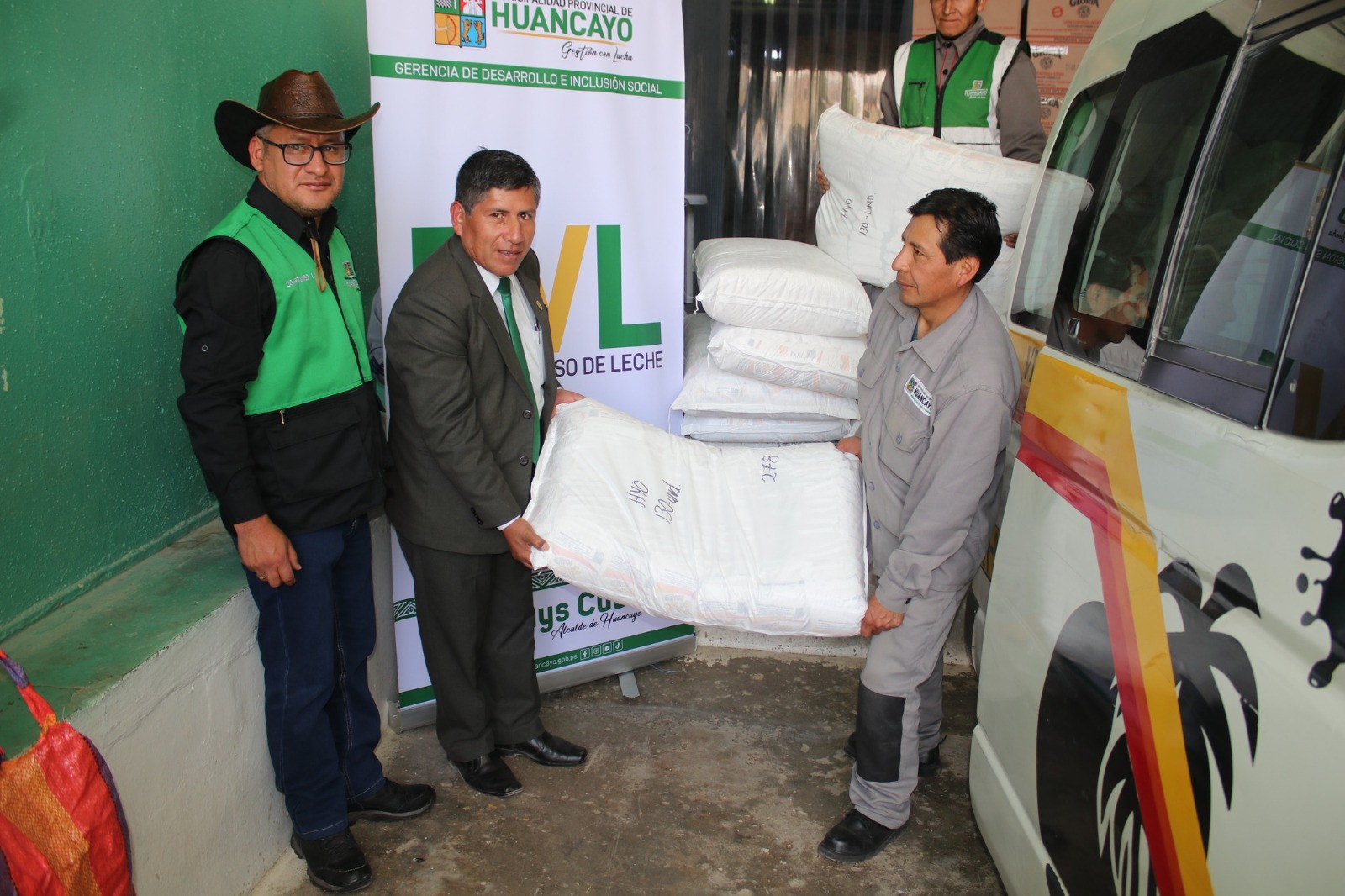 Sostuvo que habrá una entrega adicional de avena a las beneficiarias