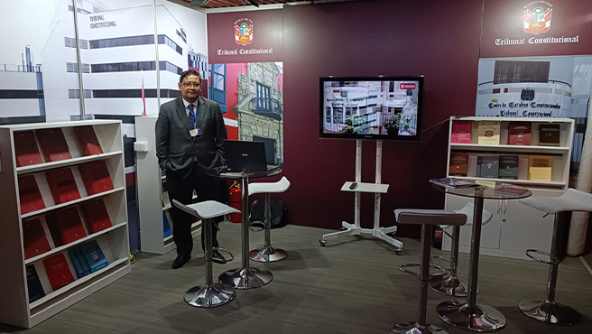 Visita el stand del Tribunal Constitucional en la 44° Feria del Libro Ricardo Palma 2023, en el parque Kennedy, en Miraflores