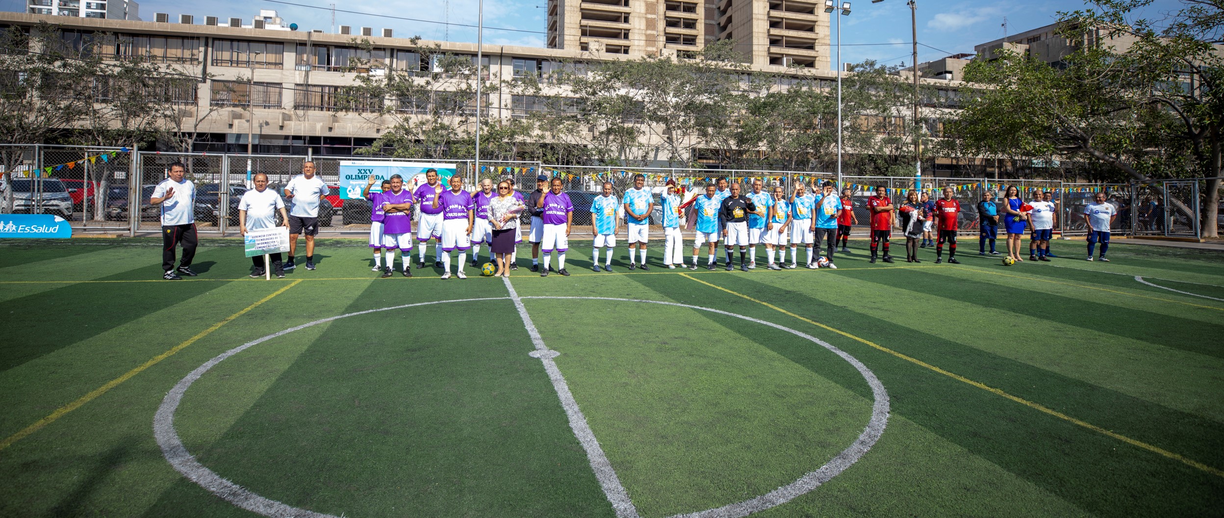 Primer campeonato deportivo para adultos mayores de 60 años trabajadores de EsSalud