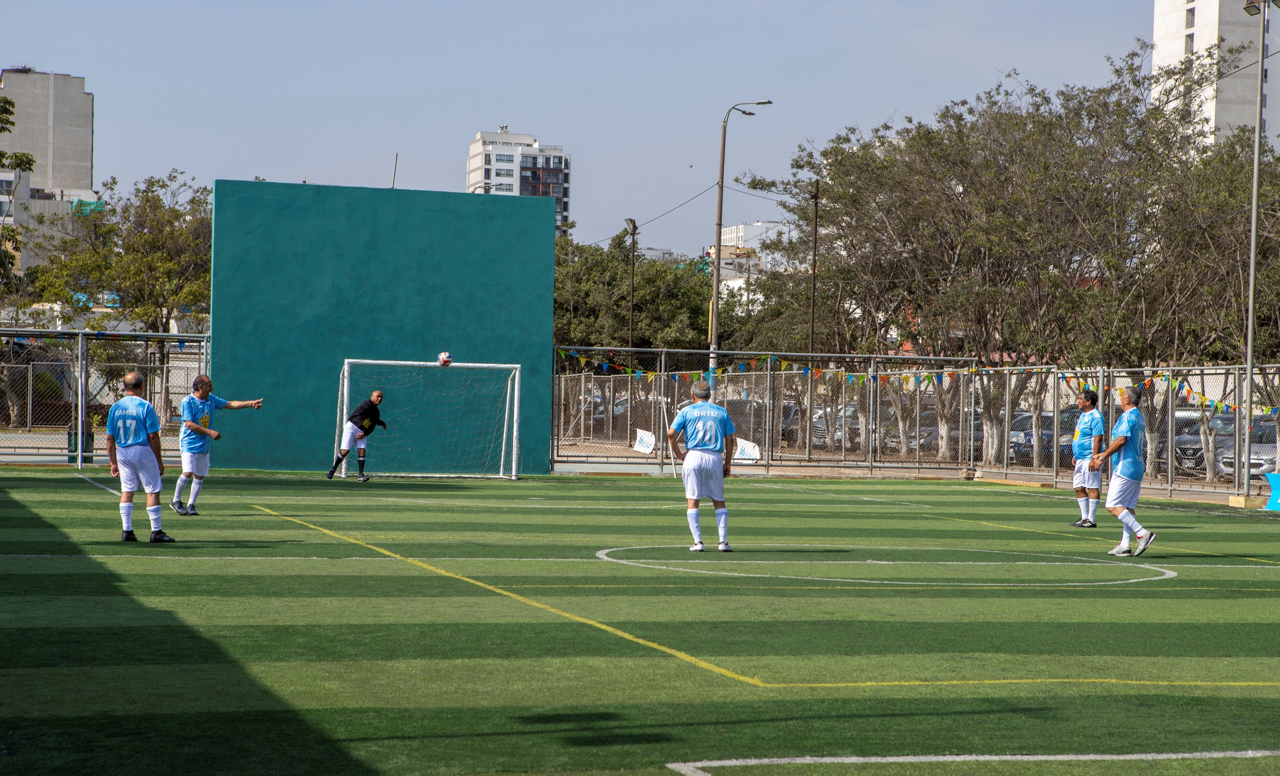 Primer campeonato deportivo para adultos mayores de 60 años trabajadores de EsSalud