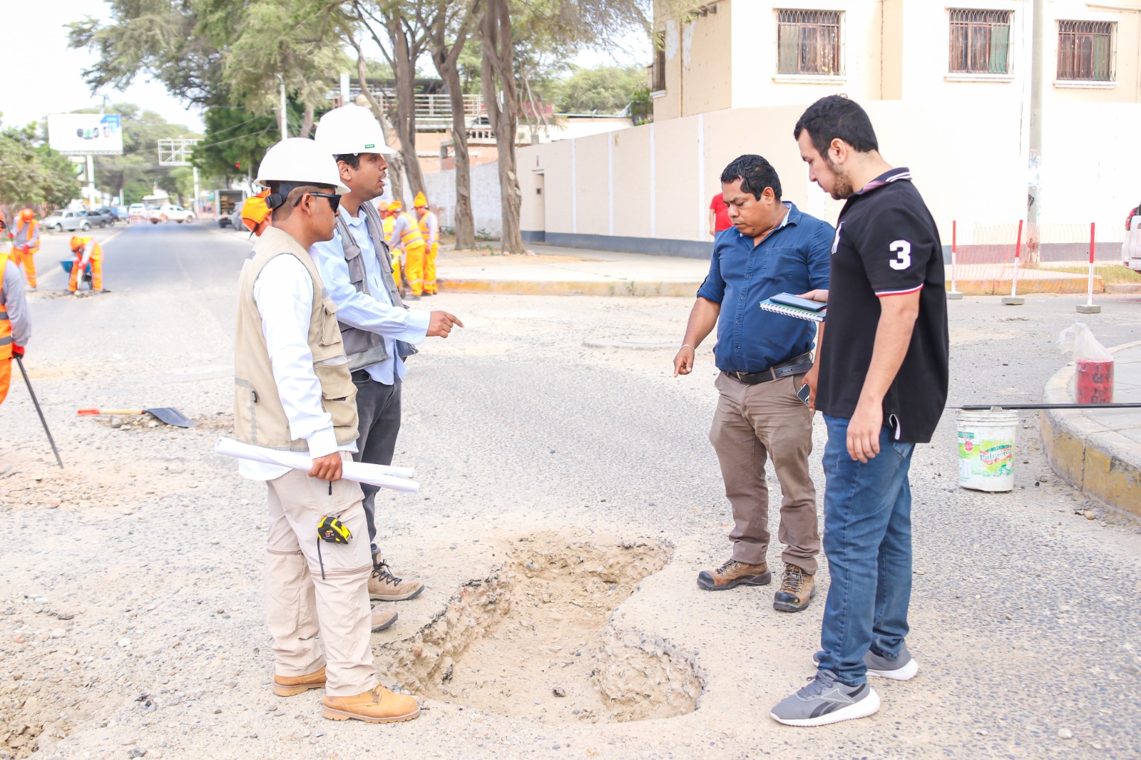 Rehabilitación de pistas en Av. San Ramón