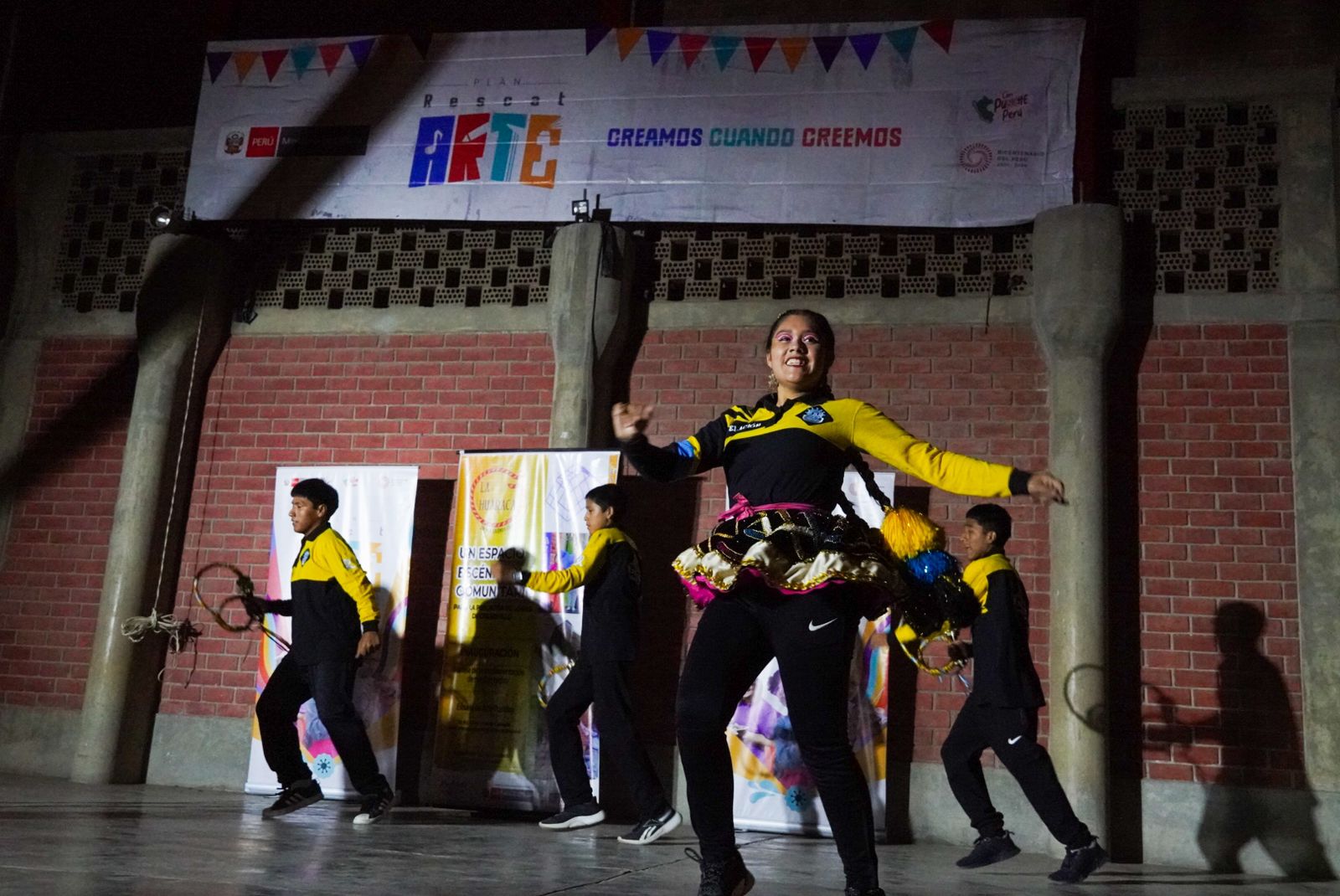 Ministerio de Cultura: Más de 1200 niñas y niños son beneficiados con renovado espacio escénico en Lomas de Carabayllo