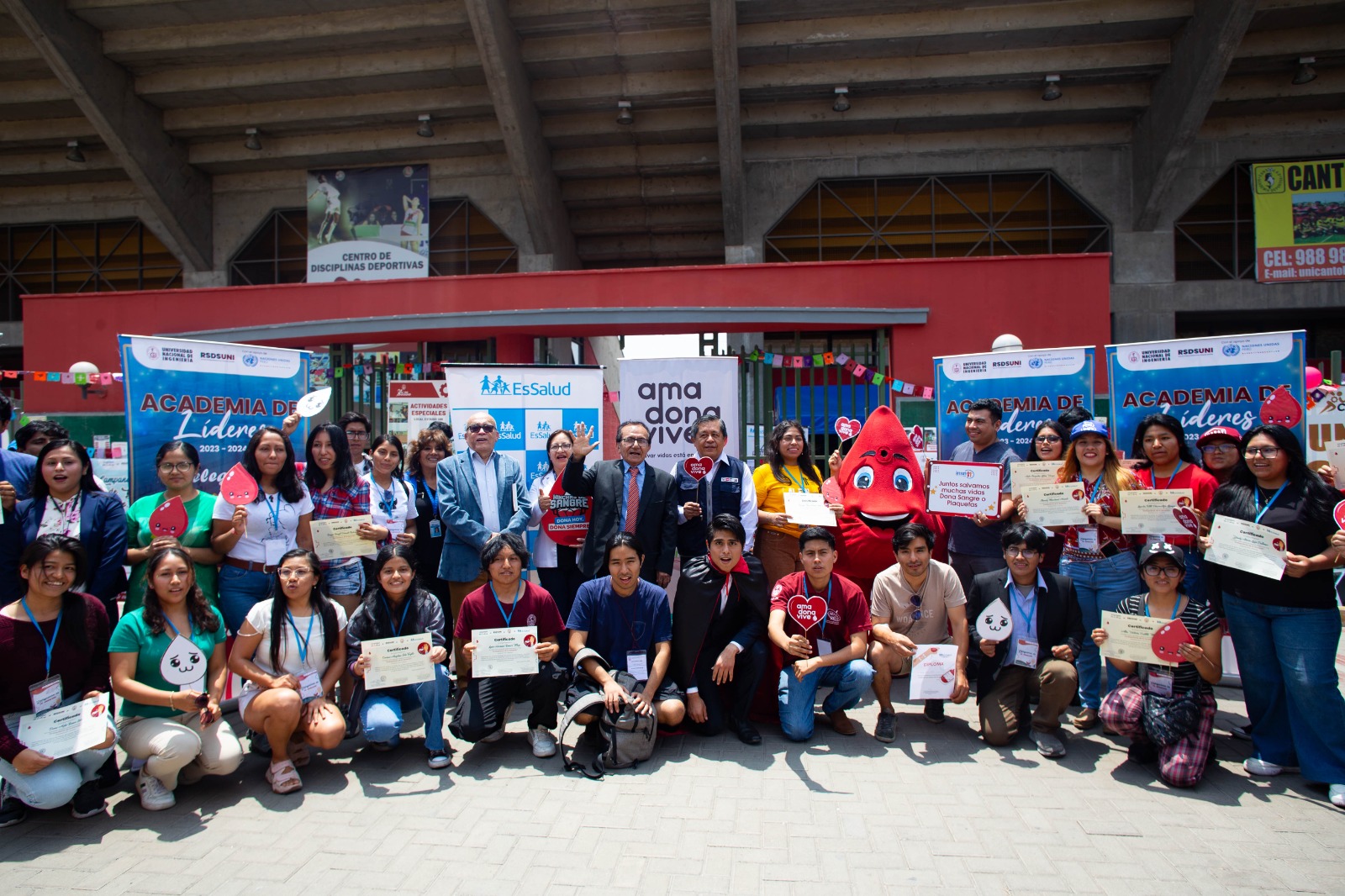 Campaña de donación de sangre en la Universidad Nacional de Ingeniería