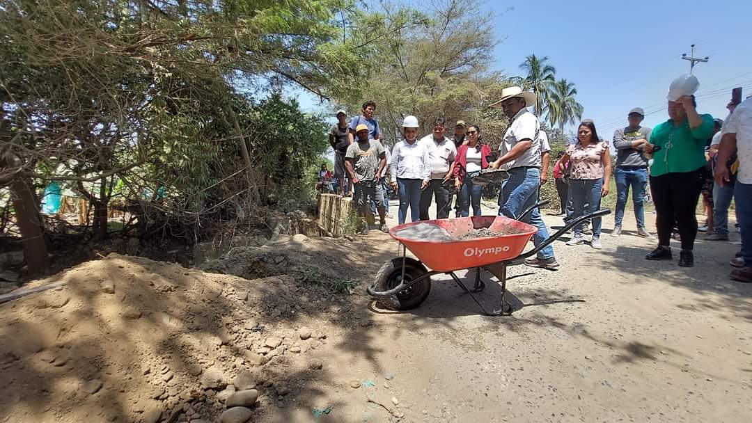 COMPUERTAS NEGRAS
