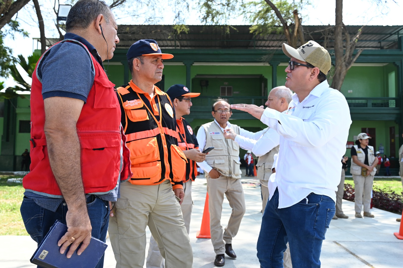 Piura recibe equipos y maquinaria para hacerle frente al FEN