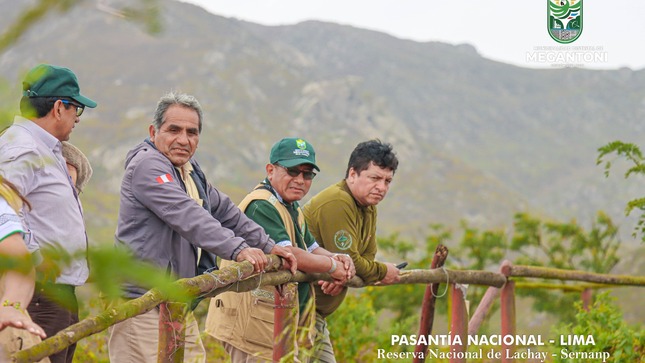 Lideres y lideresas  de la capital del distrito, Camisea, visitaron la fascinante reserva nacional de#Lachay - Lima