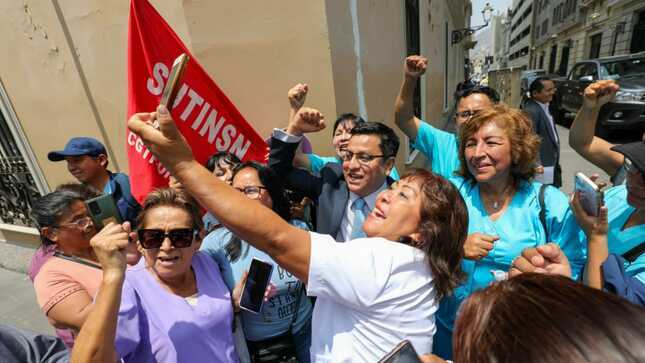 Gobierno aprueba nuevos montos de compensación económica para el personal de salud 