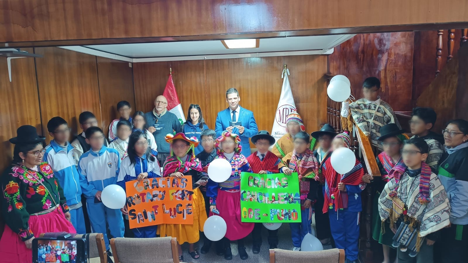 Cancillería Puno extiende su campaña oftalmológica a estudiantes de escuelas rurales