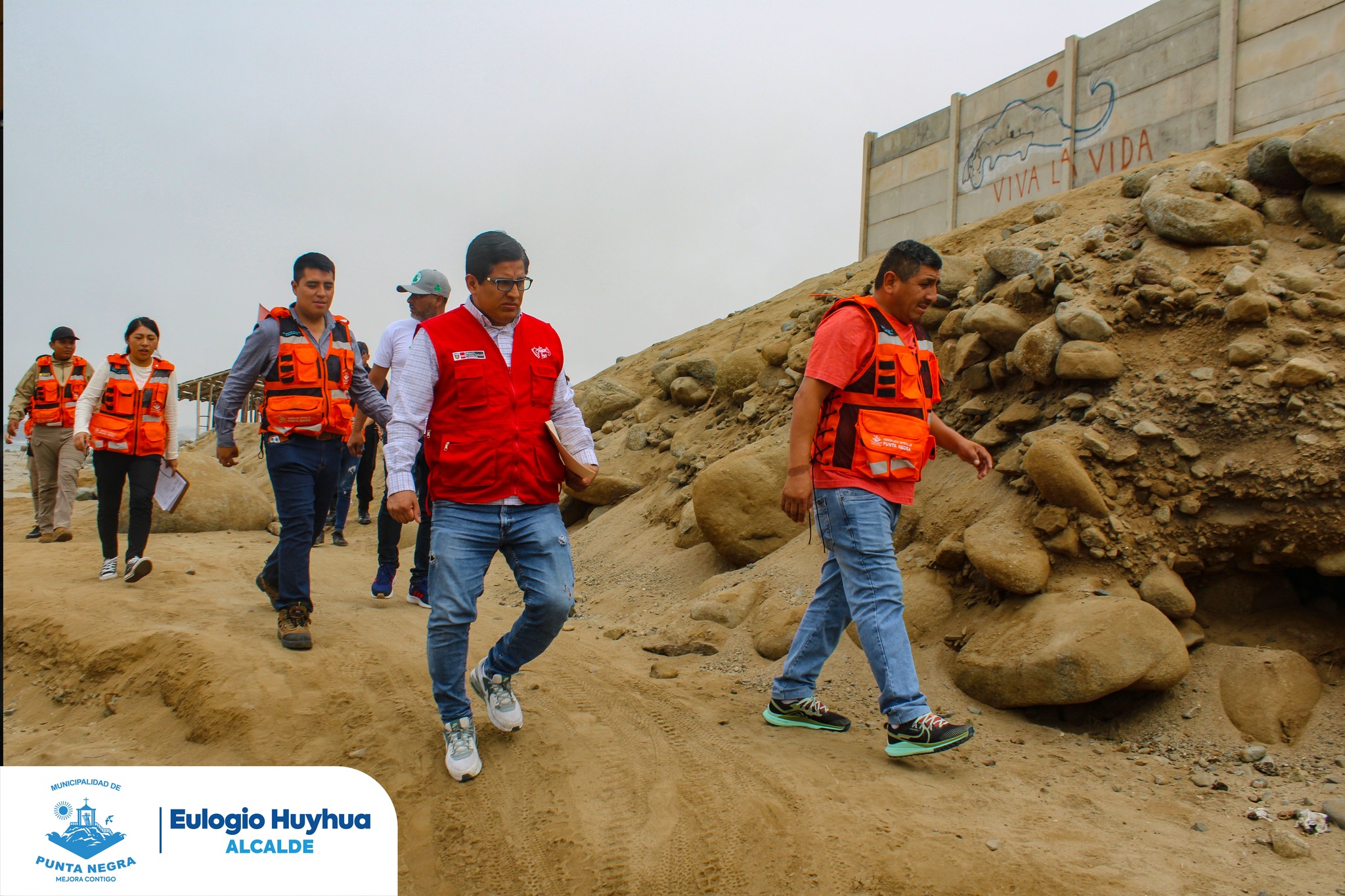 Inspección en la Quebrada Cruz de Hueso previo a los trabajos de descolmatación frente al Fenómeno El Niño.