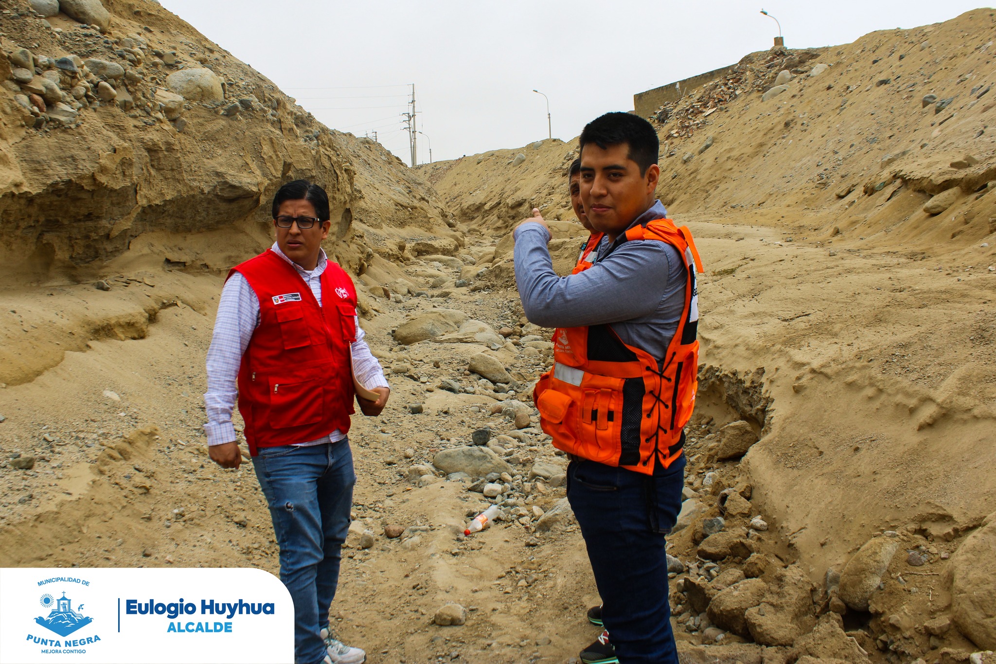 Inspección en la Quebrada Cruz de Hueso previo a los trabajos de descolmatación frente al Fenómeno El Niño.