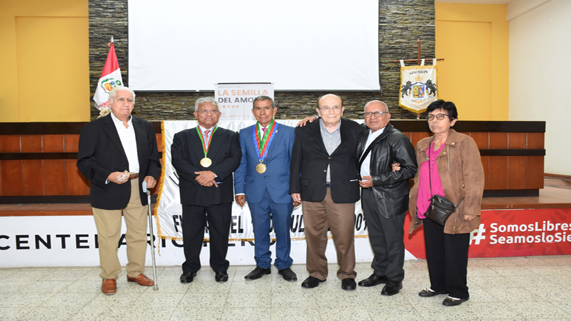 reconocimiento al Dr. Carlos Morante Deza