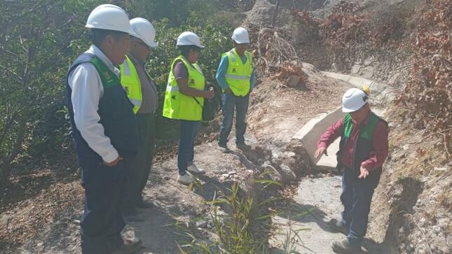 Con el nombre “Mejoramiento del servicio de provisión de agua para riego en la localidad de Tumilaca. Buena Vista, Púlpito Olleria, Molino, Terrón y El Común en el distrito de Samegua”, la comuna provincial está ejecutando esta iniciativa que favorecerá a más de 1000 ciudadanos, quienes obtendrán gracias a esta provisión de agua mayores condiciones de producción y mejor calidad en sus productos.