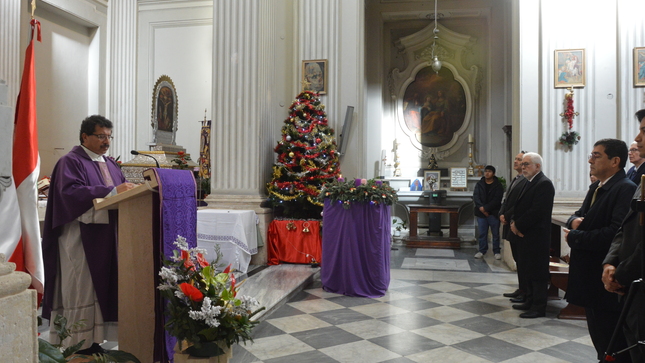 Consulado del Perú en Roma celebra misa navideña dedicada al Niño Manuelito