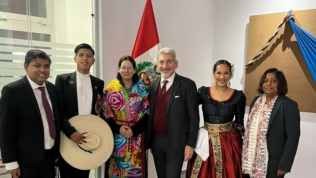 Consulado General del Perú en Milán conmemora el centenario del nacimiento del artista Jorge Eduardo Eielson
