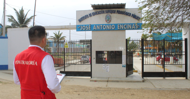 La Contraloría General detectó irregularidades en la renovación de techos blandos desmontables, reparación de bloques de infraestructura, remodelación de una oficina administrativa, entre otros, en el Instituto de Educación Superior Pedagógica José Antonio Encinas, a cargo de la Dirección Regional de Educación Tumbes (DRET), por más de S/495 mil.