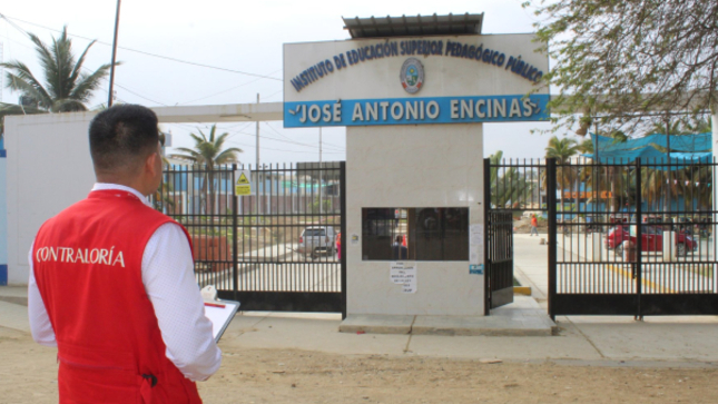 La Contraloría General detectó irregularidades en la renovación de techos blandos desmontables, reparación de bloques de infraestructura, remodelación de una oficina administrativa, entre otros, en el Instituto de Educación Superior Pedagógica José Antonio Encinas, a cargo de la Dirección Regional de Educación Tumbes (DRET), por más de S/495 mil. 