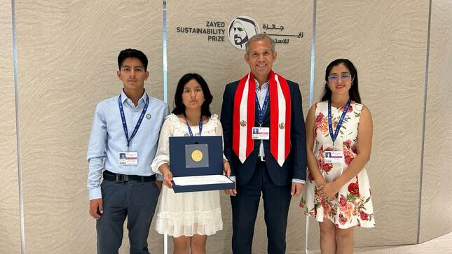 Reunión entre cónsul general en Dubai y ganadores del Premio Zayed 2023 a la Sostenibillidad