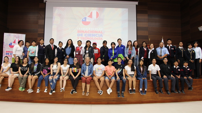 Expositores en la I Feria Escolar Binacional Perú - Chile