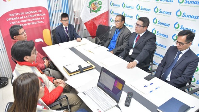 El Indecopi y las oficinas regionales de organismos reguladores acuerdan desarrollar acciones de prevención en Huancavelica