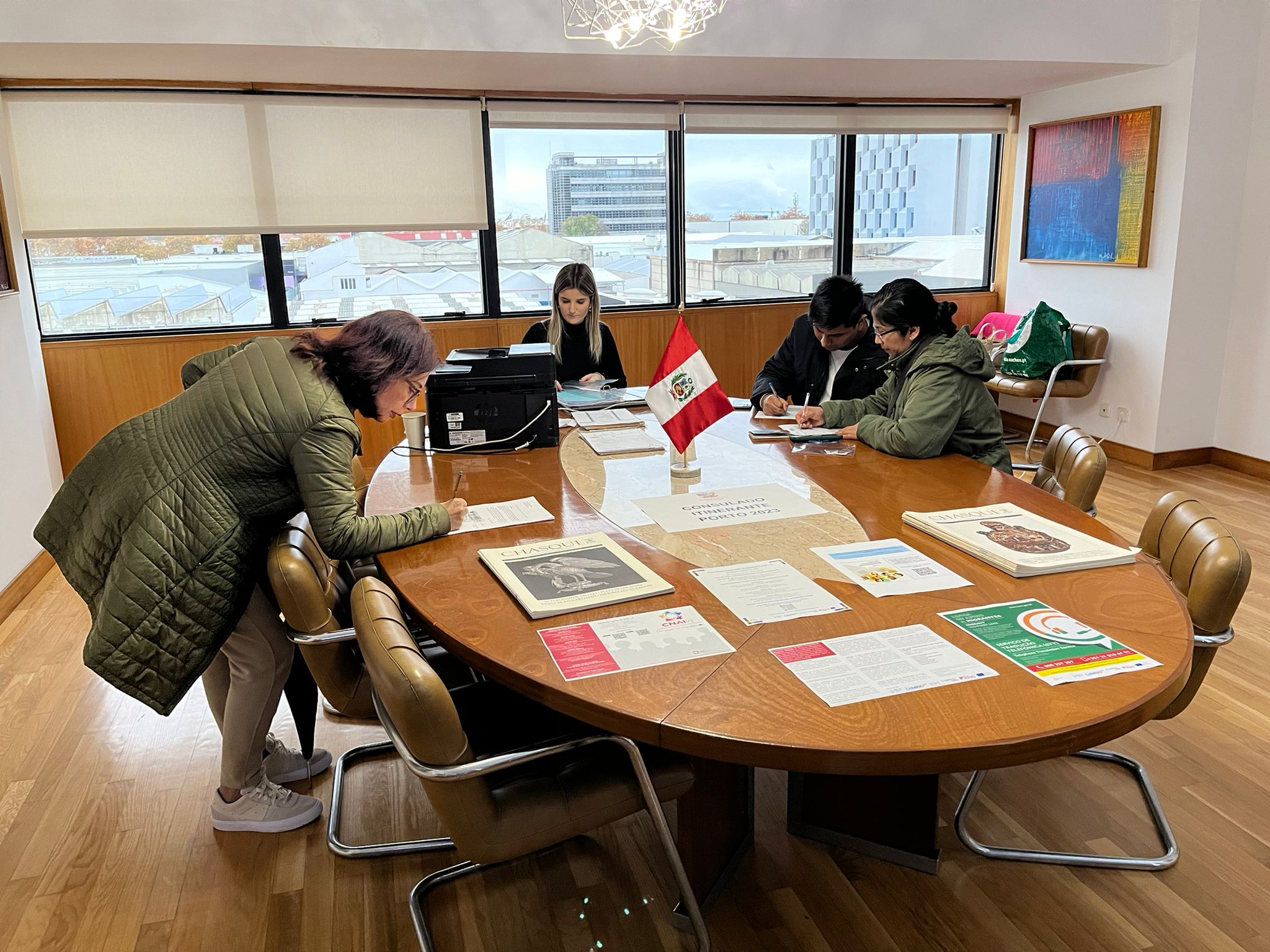 Consulado itinerante en la ciudad de Porto
