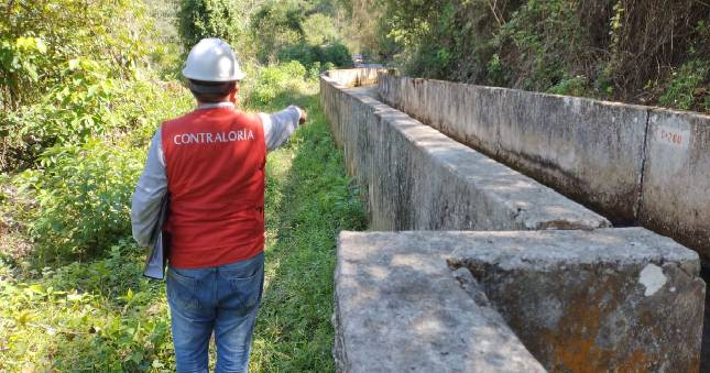 La Contraloría General advirtió situaciones que ponen en riesgo la calidad y vida útil de la obra de “Rehabilitación y mejoramiento del canal de irrigación San Antonio de Huarango en la provincia de San Ignacio que viene siendo ejecutada por el Proyecto Especial Jaén - San Ignacio - Bagua con un presupuesto de S/ 1 792 276.