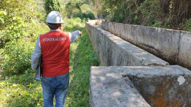 La Contraloría General advirtió situaciones que ponen en riesgo la calidad y vida útil de la obra de “Rehabilitación y mejoramiento del canal de irrigación San Antonio de Huarango en la provincia de San Ignacio que viene siendo ejecutada por el Proyecto Especial Jaén - San Ignacio - Bagua con un presupuesto de S/ 1 792 276.