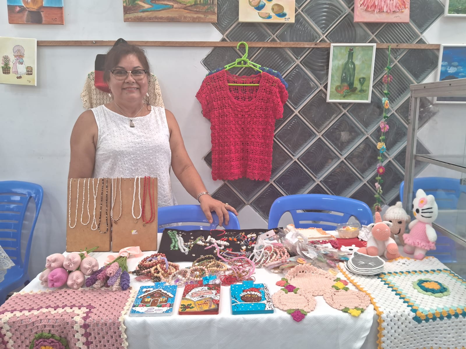 Adultos mayores del CAM Iquitos venderán sus propias manualidades y bisutería