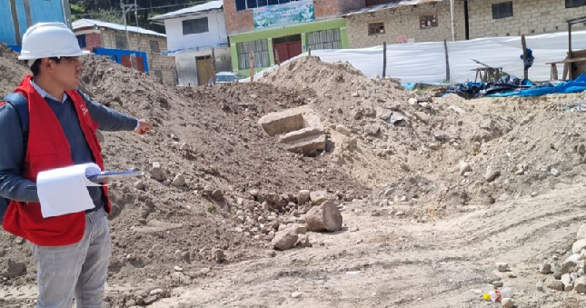La Contraloría General alertó deficiencias y retraso injustificado en la construcción de la obra del parque principal del Centro Poblado de Huallamayo en el distrito de Paucartambo, lo cual ponen en riesgo la durabilidad y vida útil de este proyecto valorizado en más de S/ 1.5 millones, que está a cargo del Gobierno Regional de Pasco.