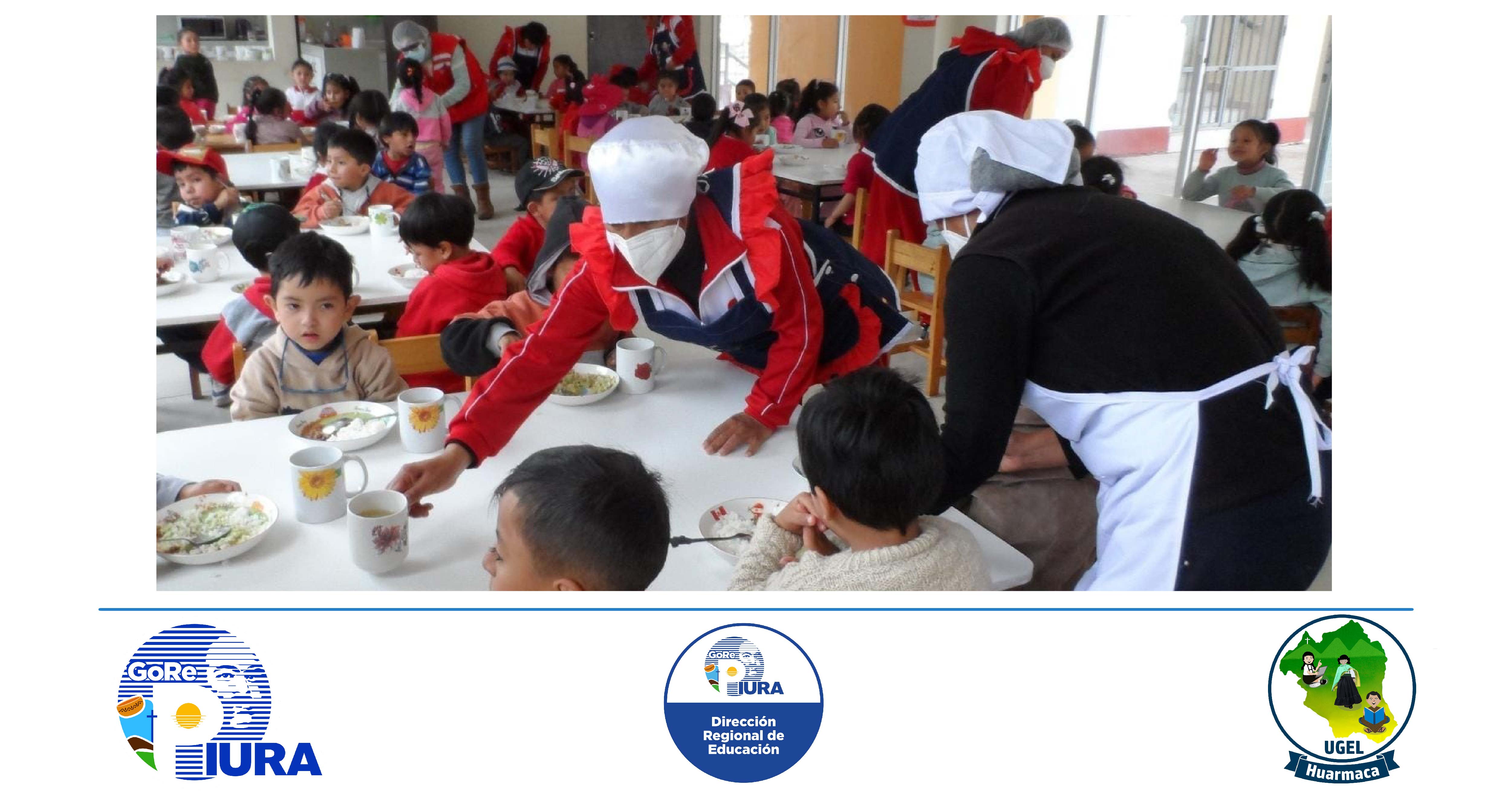 Para garantizar un servicio alimentario inocuo y de calidad para el 2024, el Programa Nacional de Alimentación Escolar Qali Warma, del Ministerio de Desarrollo e Inclusión Social (Midis), efectúa la evaluación técnica de los establecimientos de los postores y verifica el cumplimiento de la normativa sanitaria vigente en el marco del Proceso de Compras.
El equipo técnico de Qali Warma evalúa las condiciones higiénicas sanitarias, la implementación del programa de higiene y saneamiento (PHS), buenas prácticas de manufactura (BPM), buenas prácticas de almacenamiento (BPAL), además de la estimación de la capacidad de almacenamiento de los establecimientos declarados por los postores.
Como parte del Proceso de Compras modalidad productos, la evaluación se realiza desde el 1 de diciembre y los días 4, 5, 6 y 11 de diciembre. En caso que el postor cuente con dos o más establecimientos declarados, éstos son evaluados de forma independiente.
Proceso de evaluación
De manera previa, los supervisores de plantas y almacenes de Qali Warma han sido capacitados por el programa en aspectos generales como marco regulatorio y competencias, actos preparatorios, etapa de selección de proveedores, entre otros. Además, el Órgano de Control Institucional (OCI) acompañó el proceso de programación aleatorio de los supervisores de plantas y almacenes para cada uno de los establecimientos de los postores a ser evaluados.
Antes de dirigirse al establecimiento a evaluar, cada supervisor de plantas y almacenes cuenta con fotocheck o carta de presentación del programa (en físico), constancia de habilitación profesional (físico o digital), control médico (certificado, constancia o informe médico o resultado de los exámenes), así como la Norma Técnica del Proceso de Compras (físico o digital) y las Bases Integradas del Proceso de Compras.
Asimismo, el supervisor de plantas y almacenes porta dispositivo móvil (institucional), con la aplicación instalada y actualizada con la última versión QW ETE. También cuenta con dispositivo criptográfico (token) para la firma digital, indumentaria adecuada y completa guardapolvo, toca y protector naso bucal de color claro y calzado cerrado, entre otros.