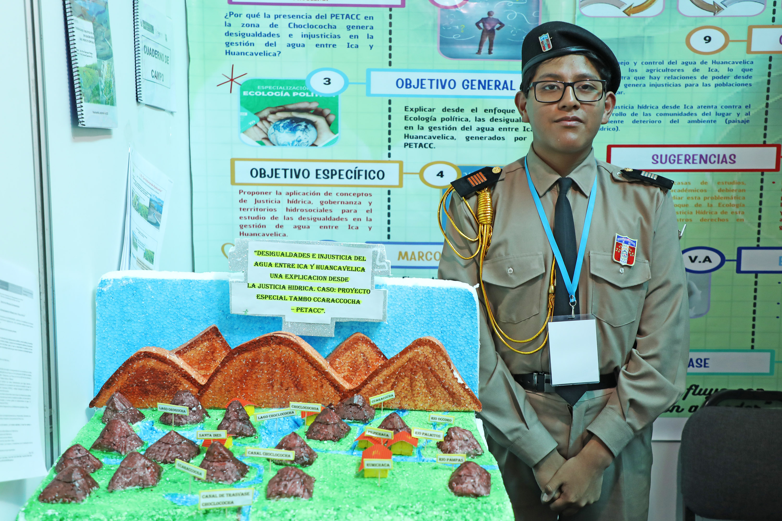 El equipo del plantel La Victoria de Ayacucho, de la región Huancavelica, obtuvo también el primer lugar en el área Indagación Cualitativa con el “Proyecto hidrológico de Tambo Ccaraccocha”.