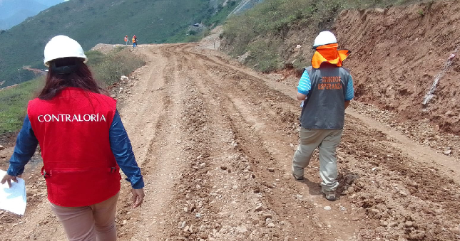 La Contraloría General alertó a la Municipalidad Distrital de Huaranchal (Otuzco) varios riesgos en la rehabilitación de un camino vecinal que une cuatro poblados del mencionado distrito y que se ejecuta con un presupuesto de S/ 16 millones.