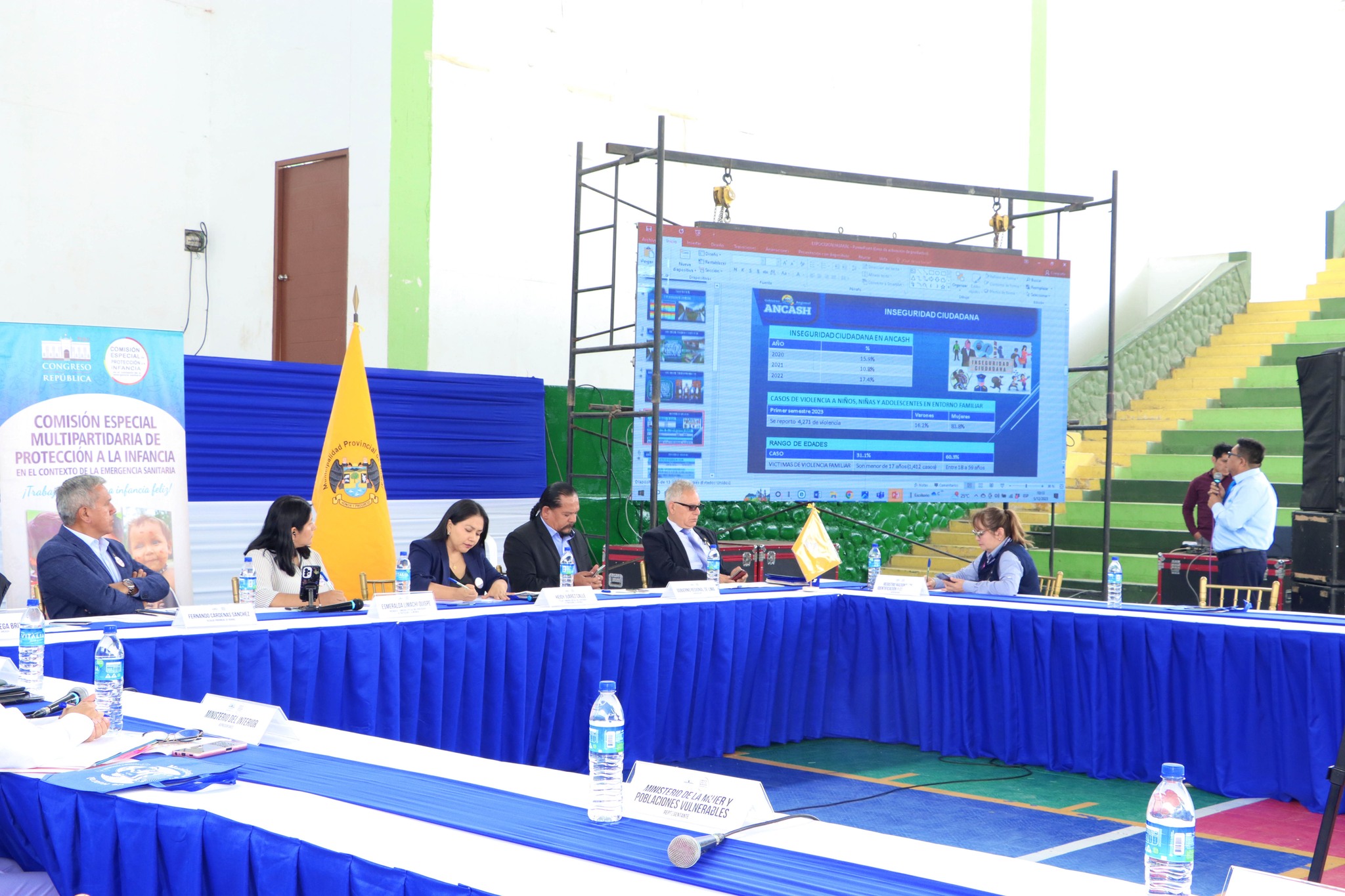 Alcalde Fernando C谩rdenas suscribi贸 la agenda en materia de derechos de los ni帽os, ni帽as y adolescentes