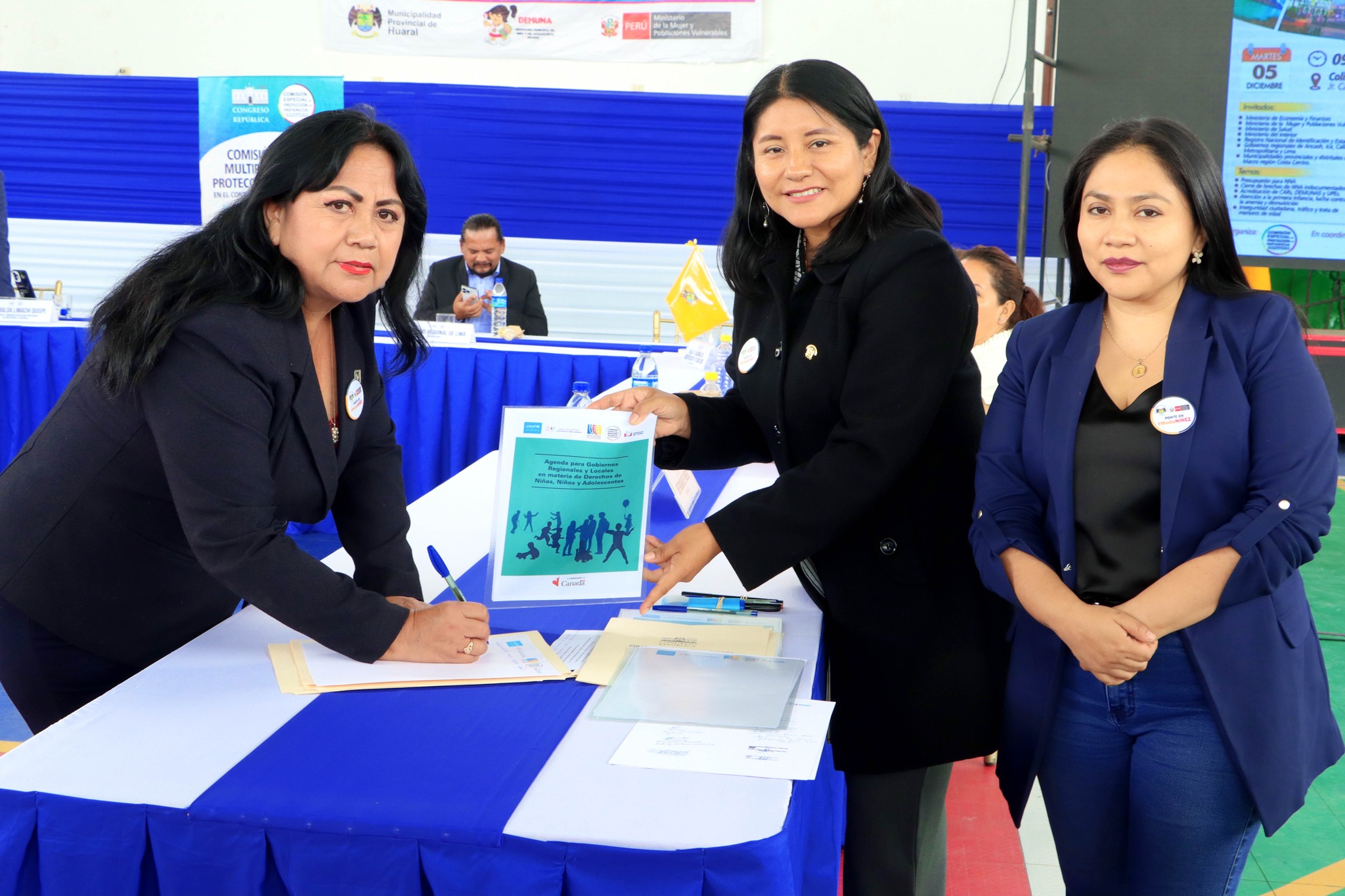 Alcalde Fernando C谩rdenas suscribi贸 la agenda en materia de derechos de los ni帽os, ni帽as y adolescentes