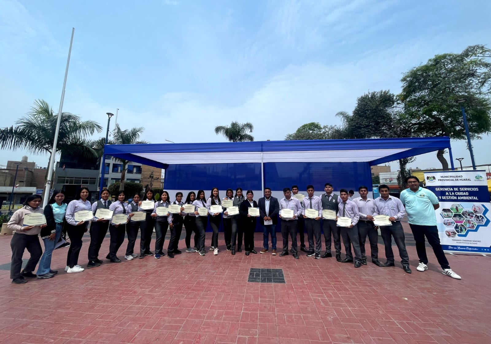 Municipalidad provincial clausur贸 su programa "EDUCCA 2023" y premi贸 proyectos educativos