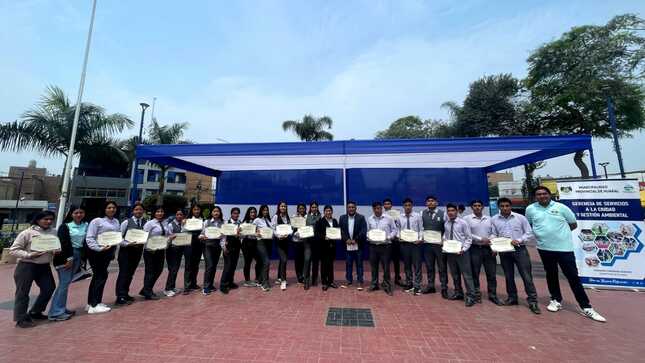 Municipalidad provincial clausuró su programa "EDUCCA 2023" y premió proyectos educativos