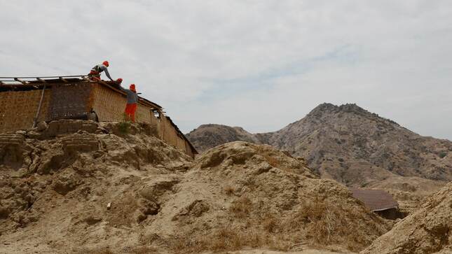 Archivo JPG de labores de protección en Huaca Larga Túcume