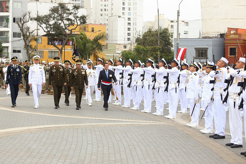 Presidenta Dina Boluarte encabezó Ceremonia de Izamiento de la Bandera Nacional por el Día de la Institucionalidad