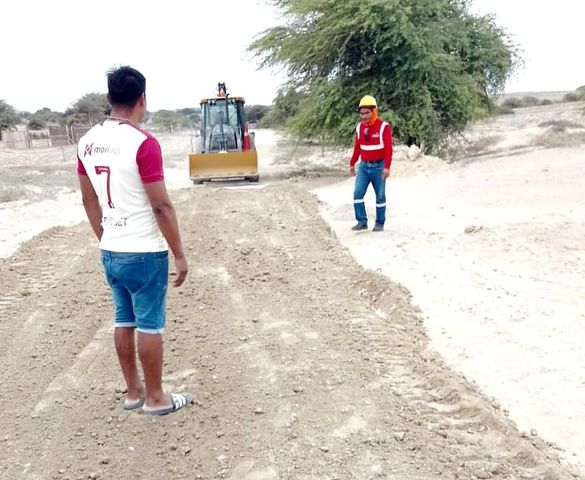 alcalde monitorea mejoramiento de acceso al cementerio en nuevo tallán