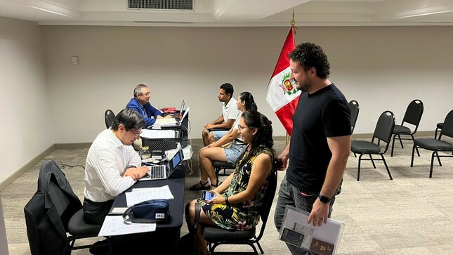 Consulado General del Perú en San Pablo brinda facilidades a los peruanos en Florianópolis