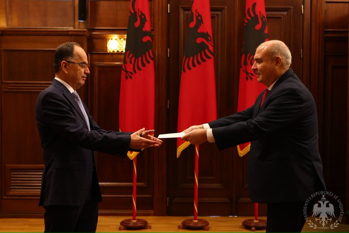 Embajador del Perú presenta cartas credenciales ante presidente de Albania
