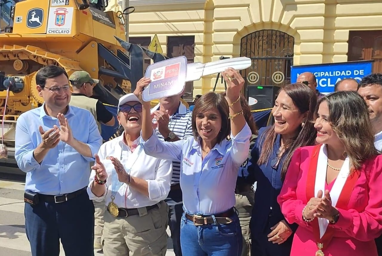 Llega maquinaria gestionada por la MPCH para limpieza pública