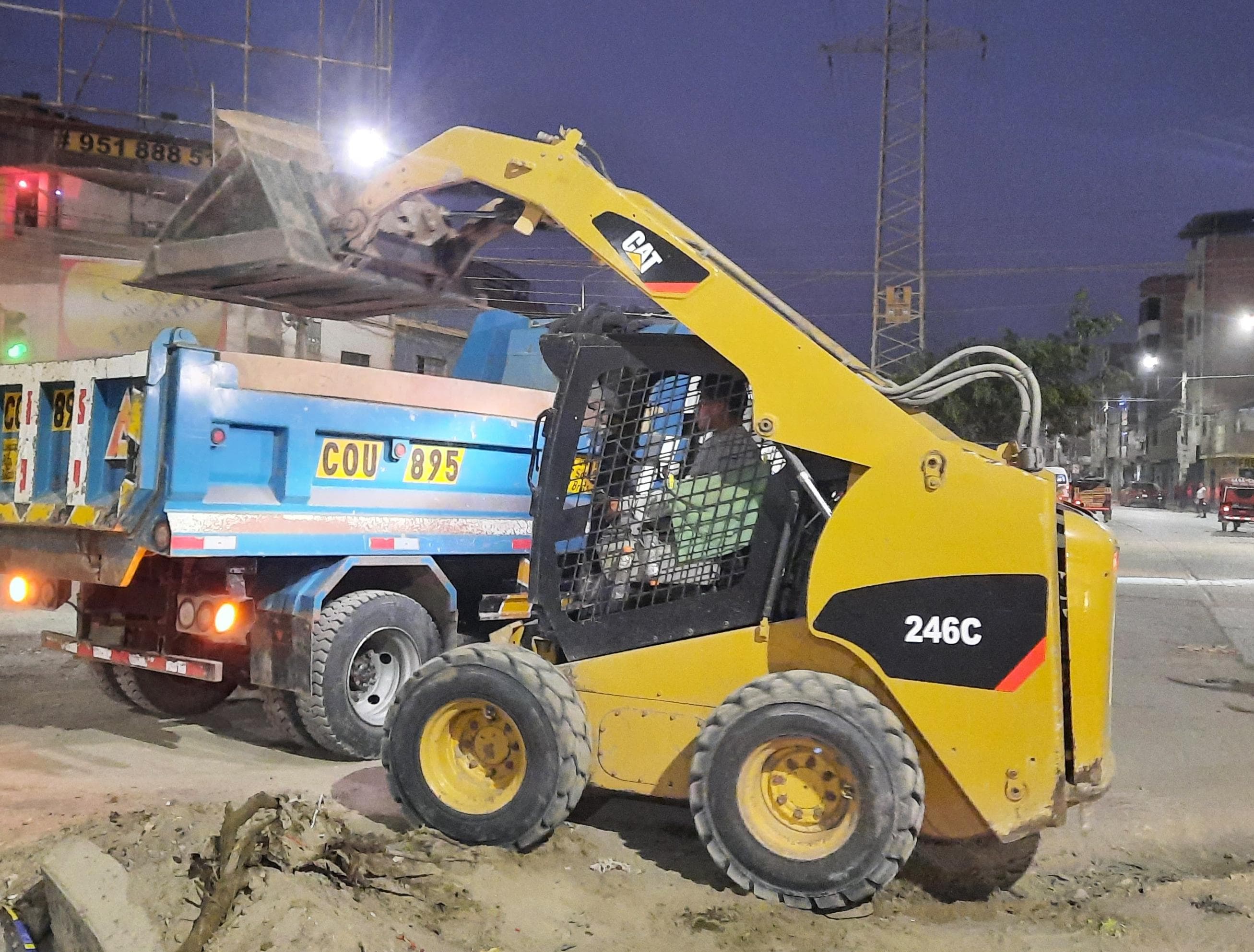 MPCH limpia desmonte y basura en Av. Leguía