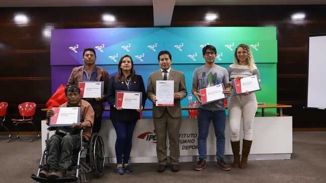 Jurado del concurso de creación de la mascota IPD.