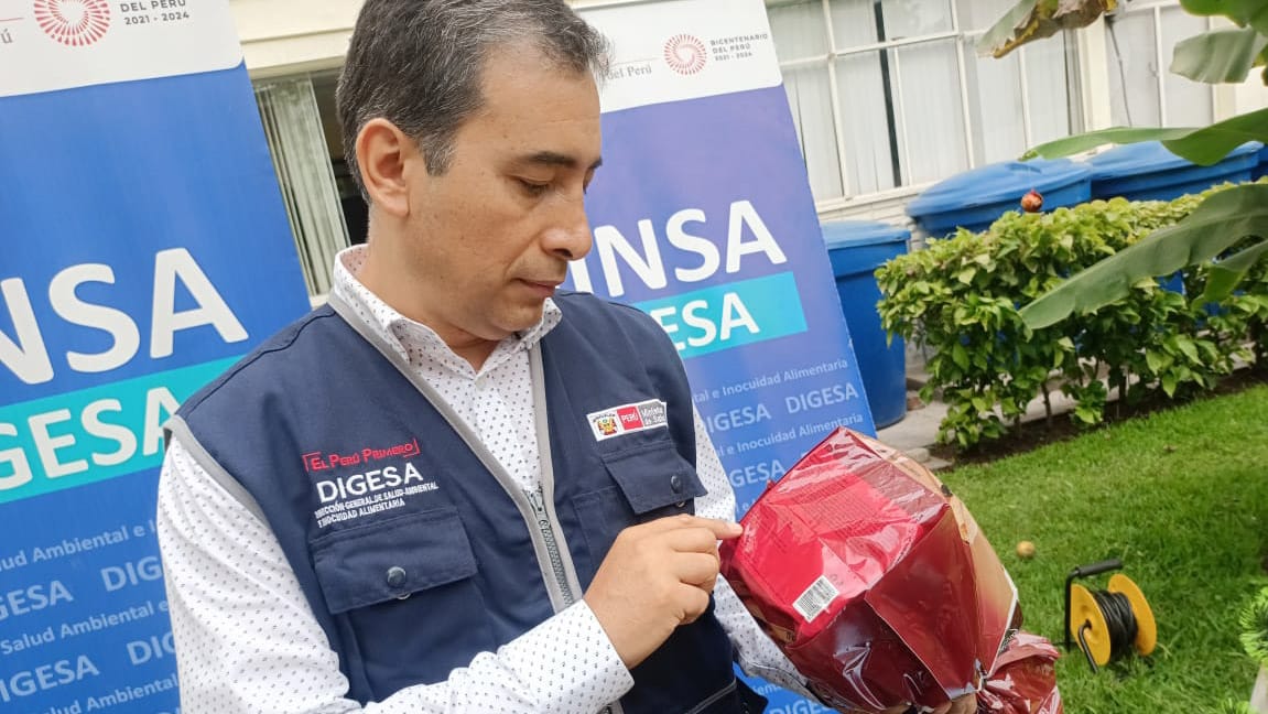 Digesa brinda recomendaciones para la compra adecuada de panetones, chocolates de taza y licores