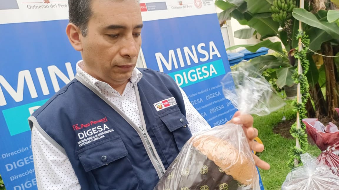 Digesa brinda recomendaciones para la compra adecuada de panetones, chocolates de taza y licores
