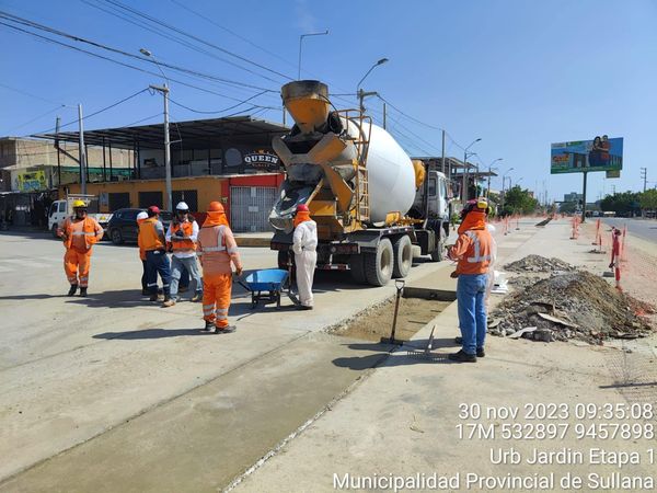 Municipalidad De Sullana Verifica Que Empresa Cumpla Con Reparación De Pavimentos