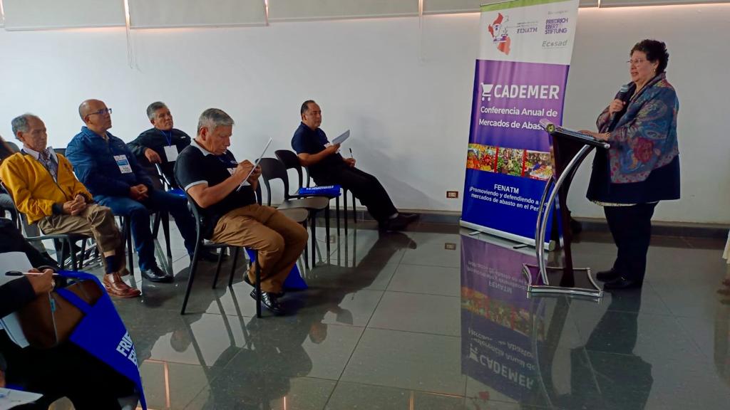 Digesa capacitó a dirigentes y gestores de mercados a nivel nacional