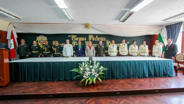 Alcalde De Sullana Participa En Ceremonia De Aniversario De La Policía Nacional Del Perú 