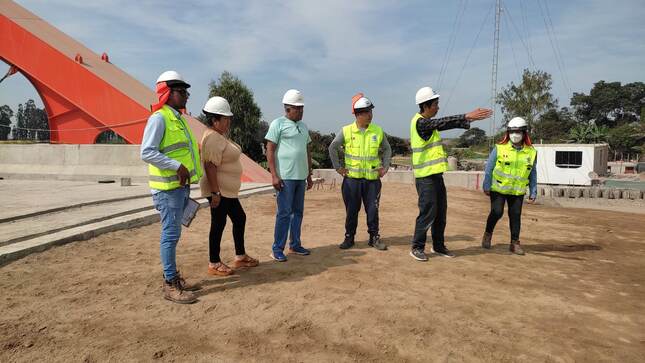 VISITA DE INSPECCIÓN DE LA ALCALDESA DEL DISTRITO DE EL CARMEN EN LA OBRA DEL PUENTE CHAMORRO