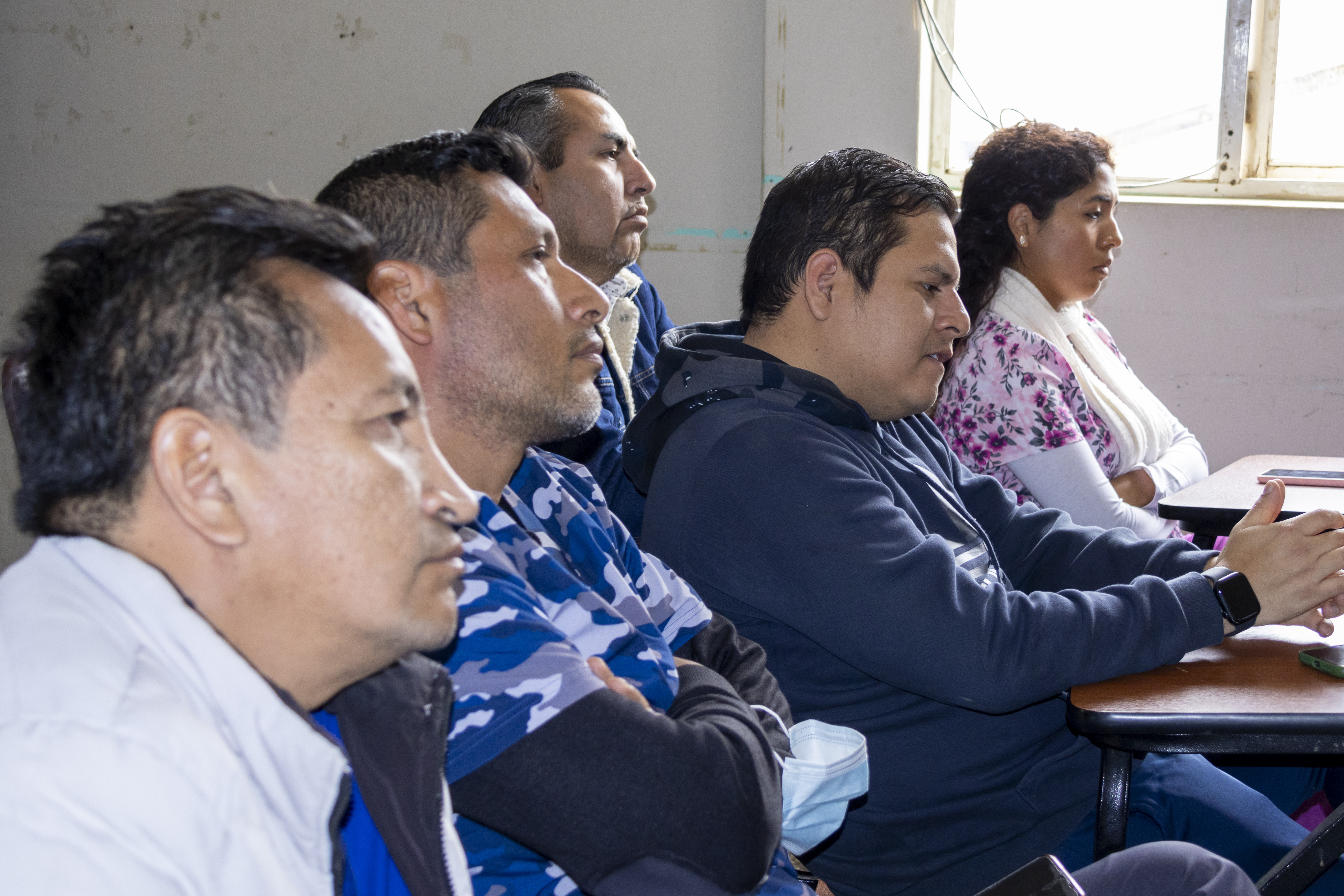 Imagenes de la reunión del director de la red Sánchez Carrión con los médicos del hospital Leoncio Prado.